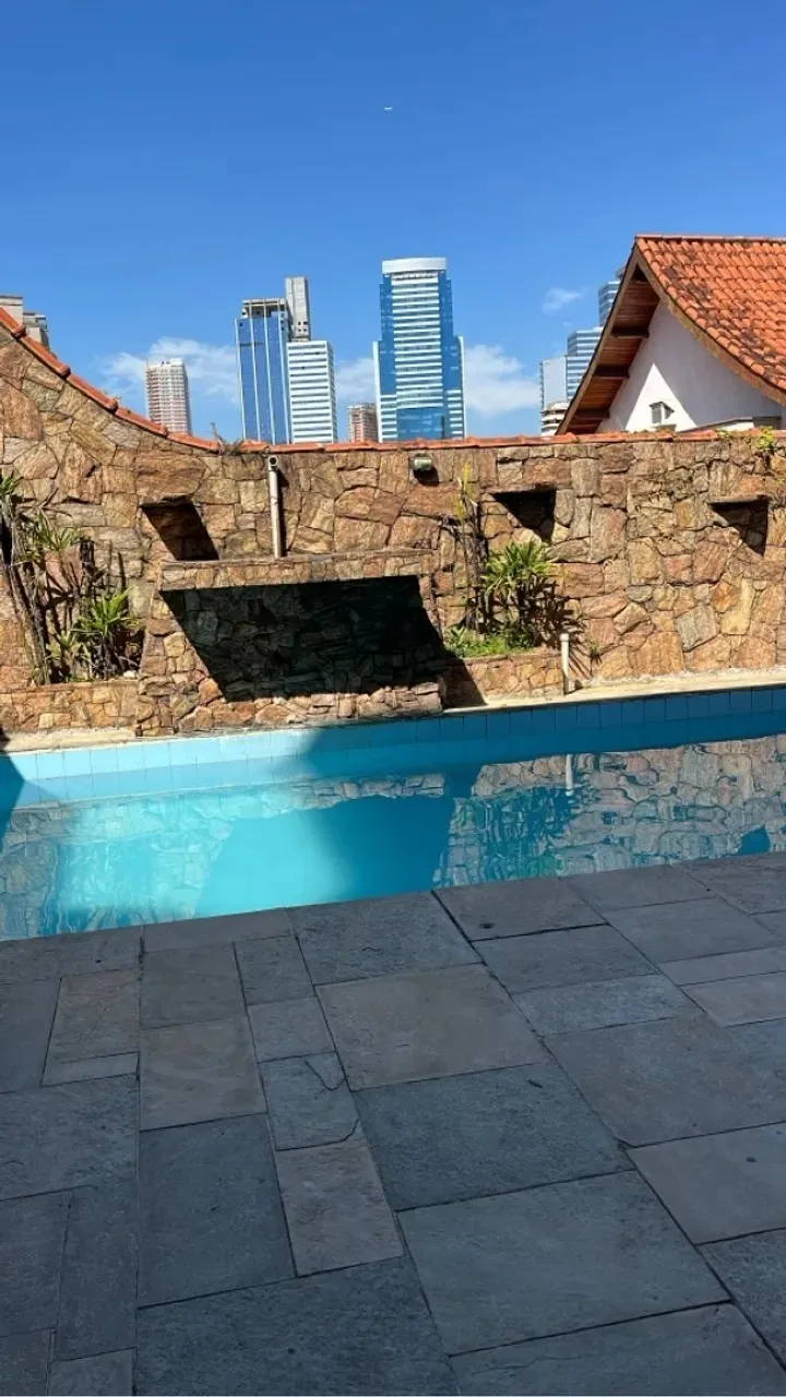 Imagem Casa de Luxo em Condomínio - Santana de Parnaíba-SP, Alphaville, 4 Quartos, 5 Banheiros, 5 Vagas, 500m².