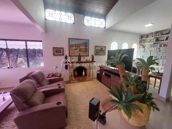 Imagem Casa À venda no Condomínio Monte Acrópolis em Valinhos com 3 dormitórios sendo 1 suíte, local d...
