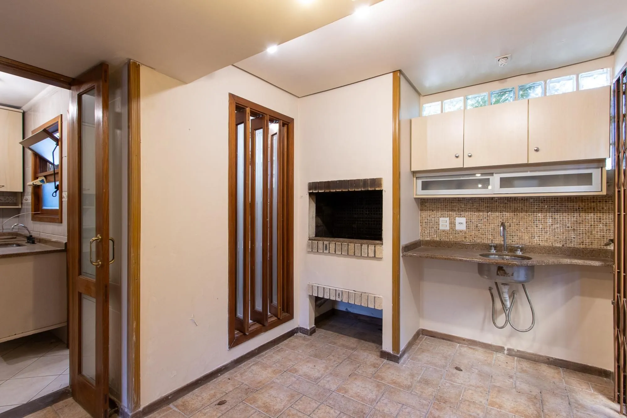 Imagem Casa 3 dormitórios, 1 suíte, 2 vagas - Bairro Camaquã