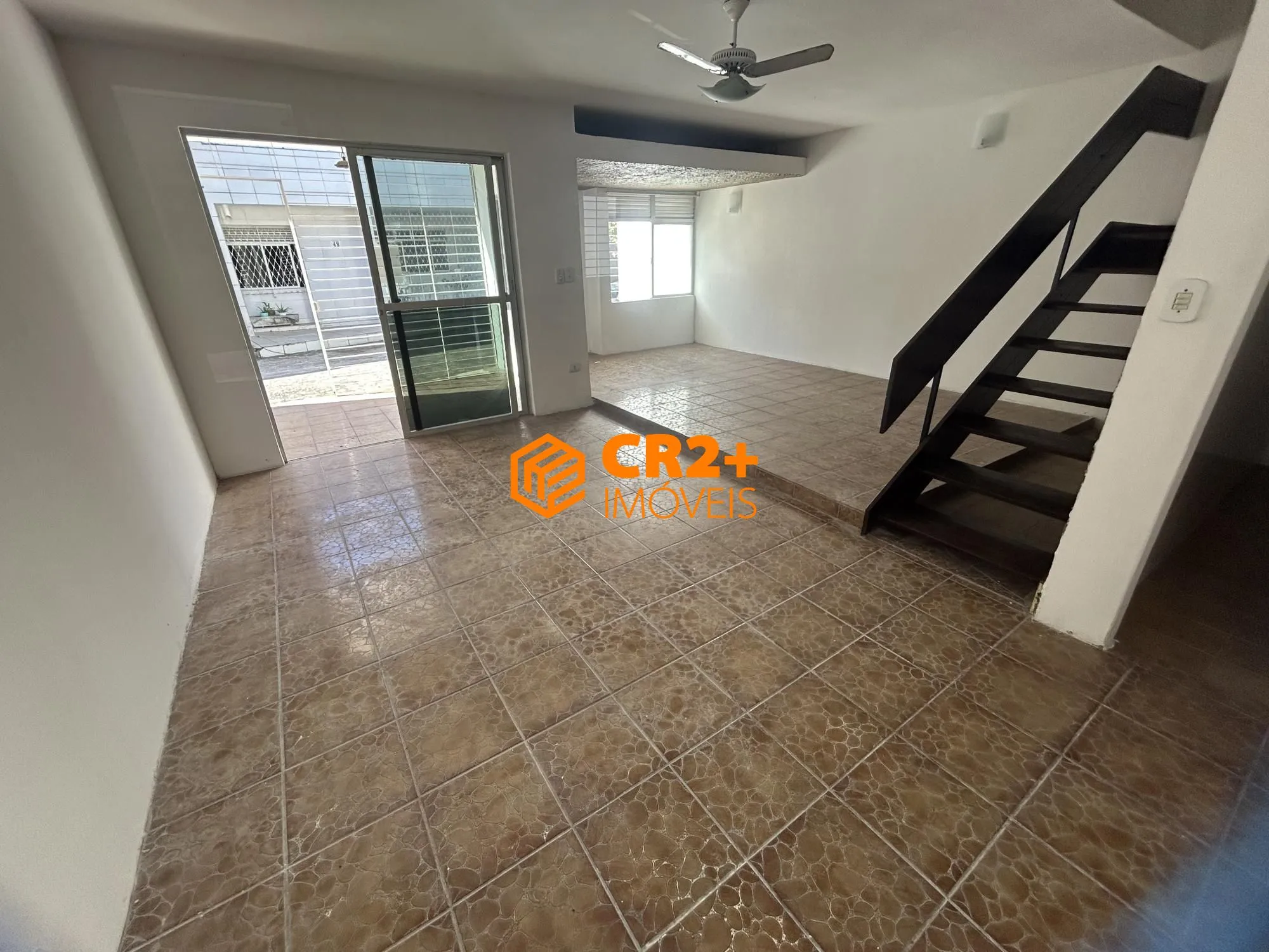 Imagem Vendo Casa em Condomínio Fechado 134m² c/ 4 Quartos na Imbiribeira.