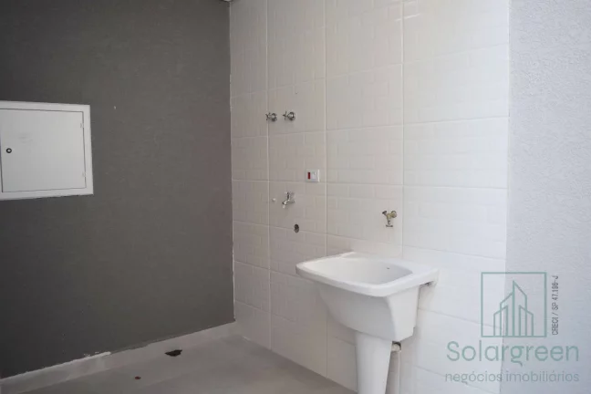 Imagem Sobrado à Venda em Condomínio - 181m² de Área Construída