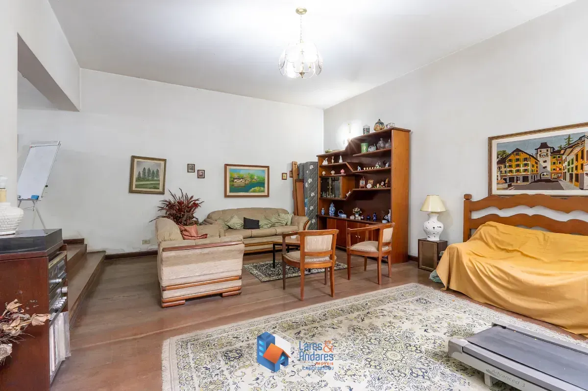 Imagem Casa para venda em Moema com 3 quartos, sendo 3 suítes, 330m²