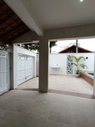 Imagem Sobrado com 3 dormitórios à venda, 110 m² por R$ 660.000 - Aviação - Praia Grande/SP