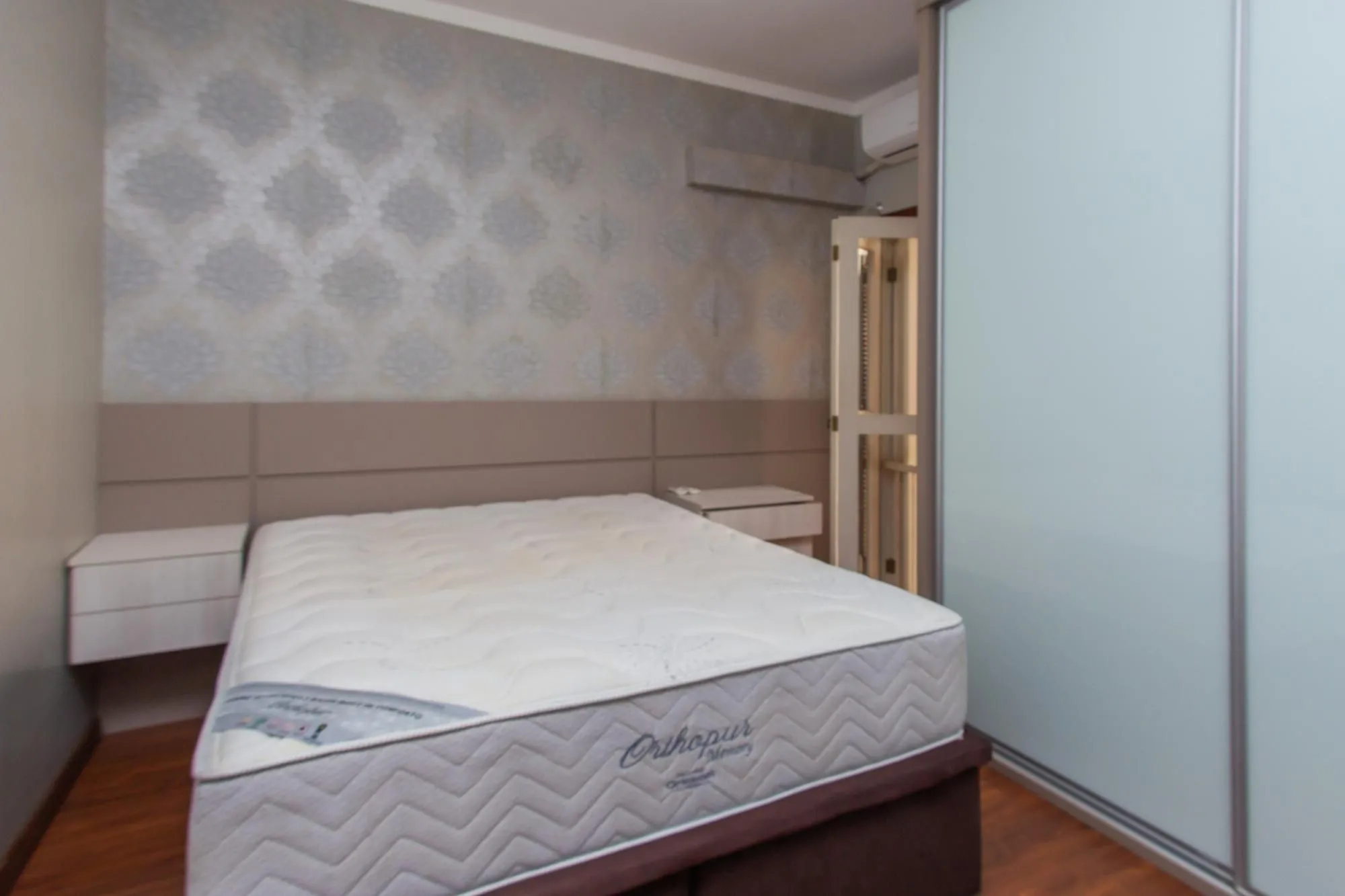 Imagem Apartamento 02 dormitórios próximo ao hospital Moinhos