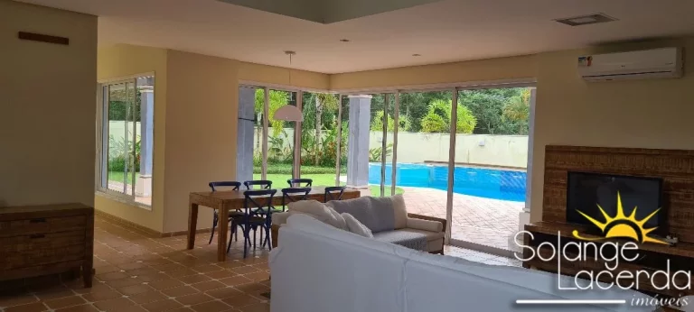 Imagem Bela Casa - 5 Suítes - 781 m² Terreno - Condomínio a Poucos Metros da Praia