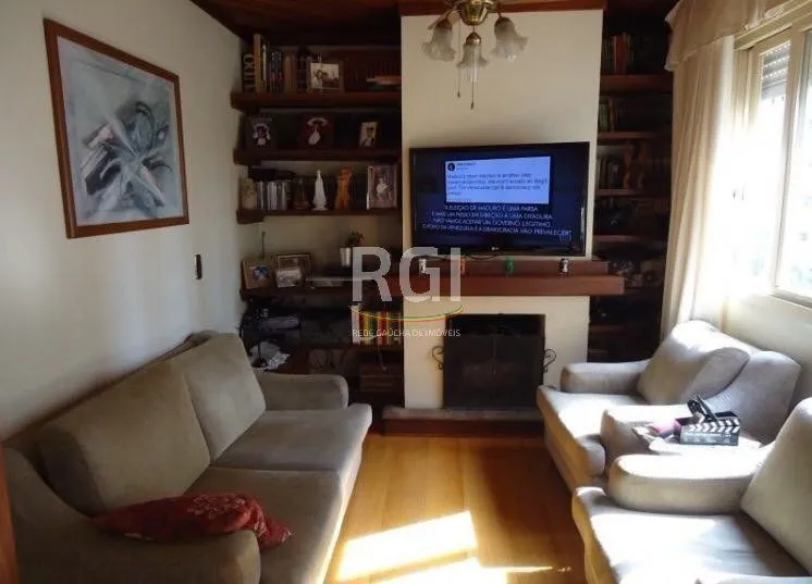 Imagem Cobertura para Venda - 255.99m², 5 dormitórios, sendo 1 suites, 2 vagas - Menino Deus