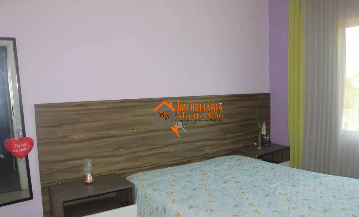 Imagem Sobrado com 3 dormitórios à venda, 238 m² por R$ 690.000,00 - Jardim Vila Galvão - Guarulhos/SP