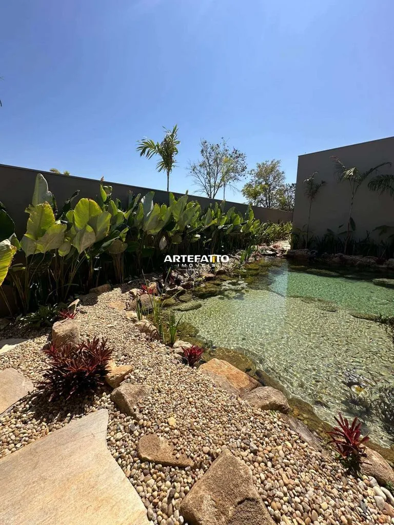 Imagem Casa de condomínio à venda, no Veredas, com 3 suítes e lago