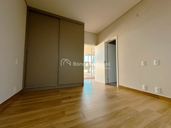 Imagem Casa de Alto Padrão com Projeto Contemporâneo e Acabamento Impecável

Esta casa de arquitetura co...