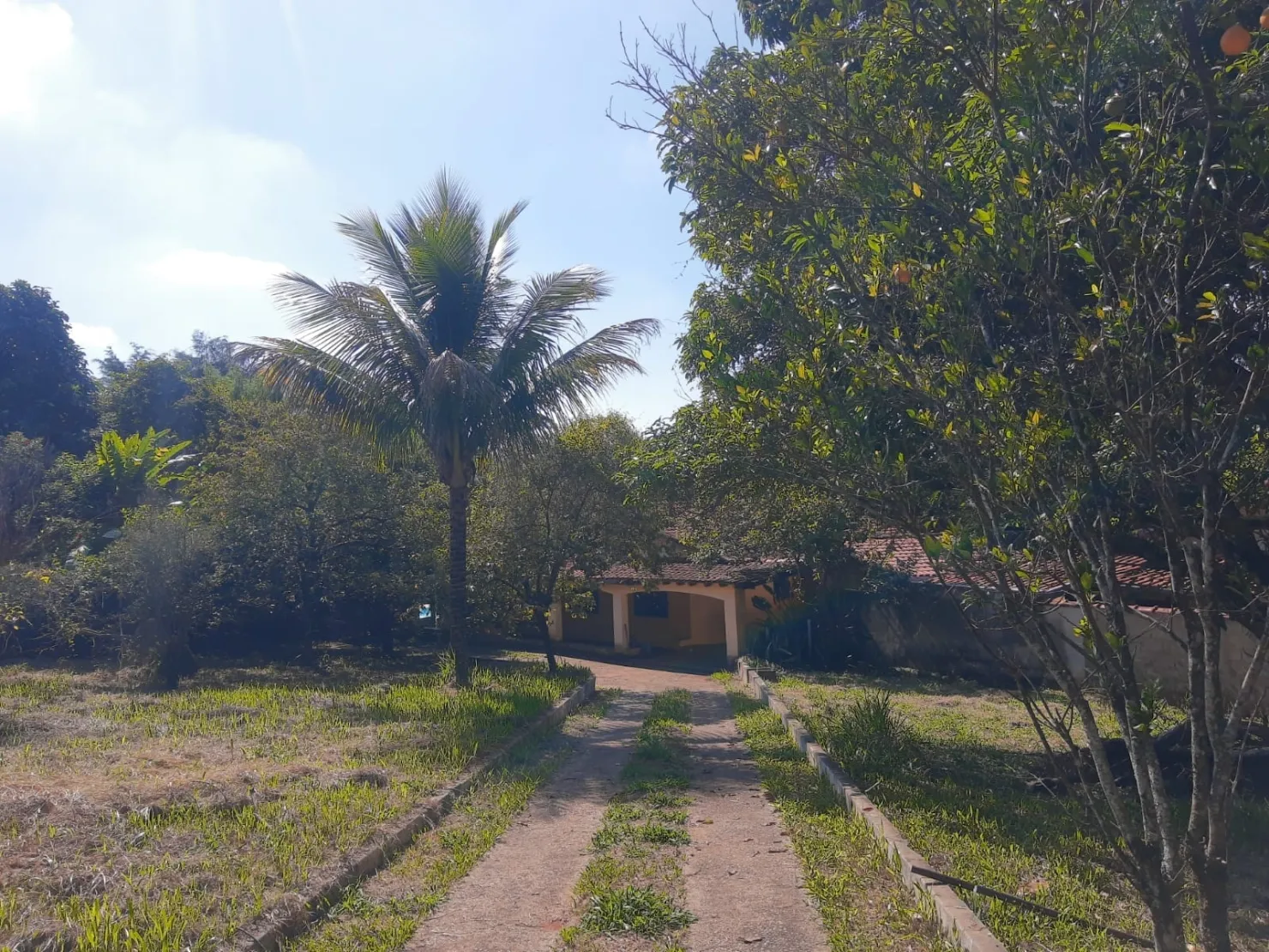 Imagem Chácara à venda 3 Quartos, 4 Vagas, 2500M², Piracangaguá, Taubaté - SP