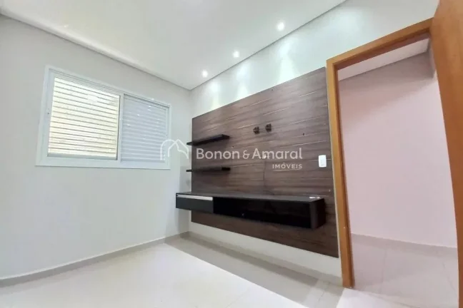 Imagem Casa espaçosa para locação no Swiss Park com 247 m² e excelente distribuição dos ambientes

Es...