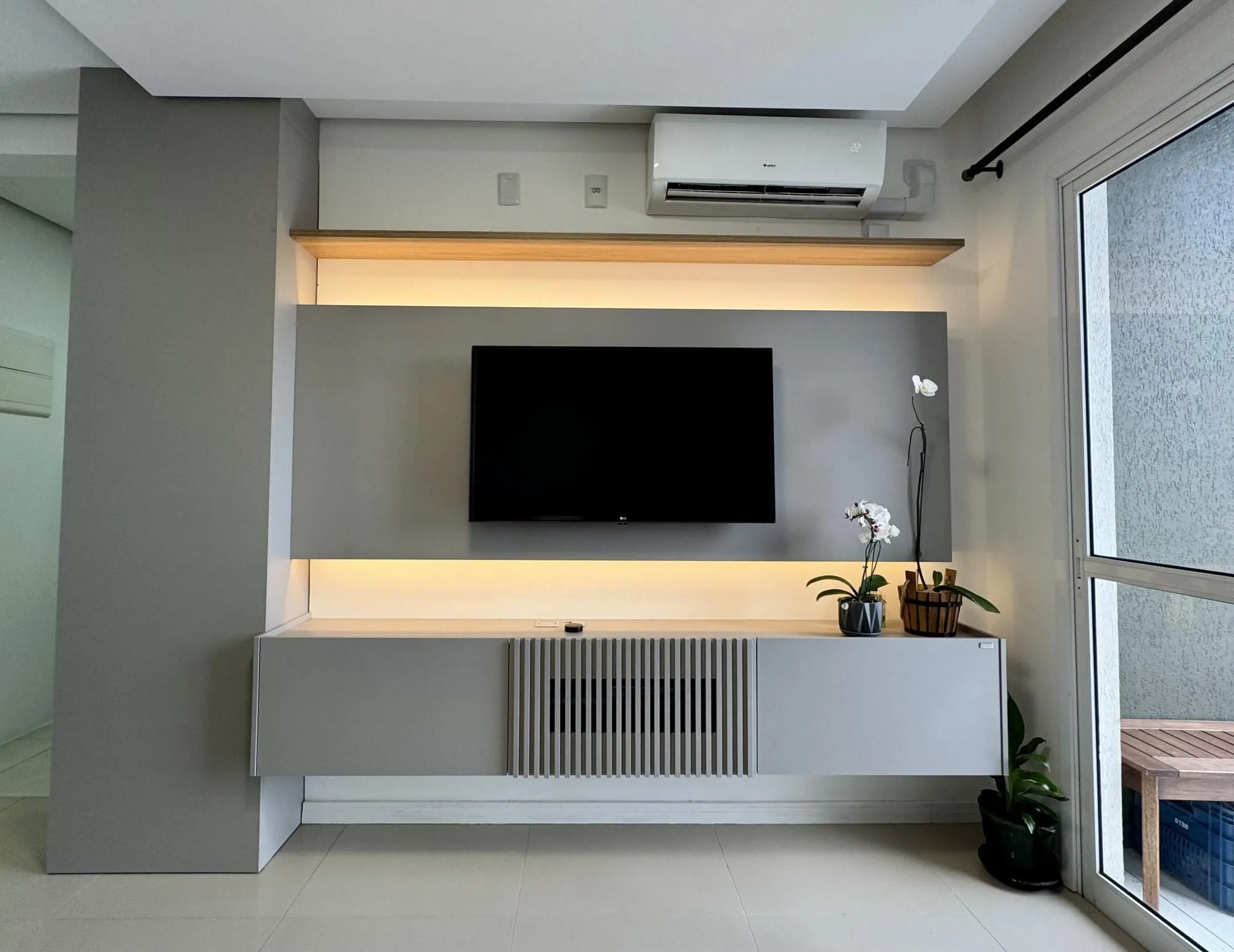 Imagem Apartamento de 2 dormitórios, 1 suíte e 1 vaga, em Canoas.