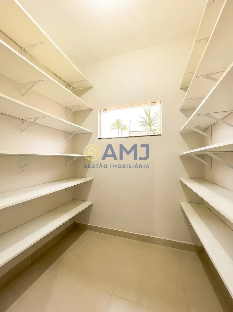 Imagem CHÁCARA DE ALTO PADRÃO À VENDA NO TERRA DO BOI | 5 QUARTOS | 2.287 M² | ACEITA FINANCIAMENTO