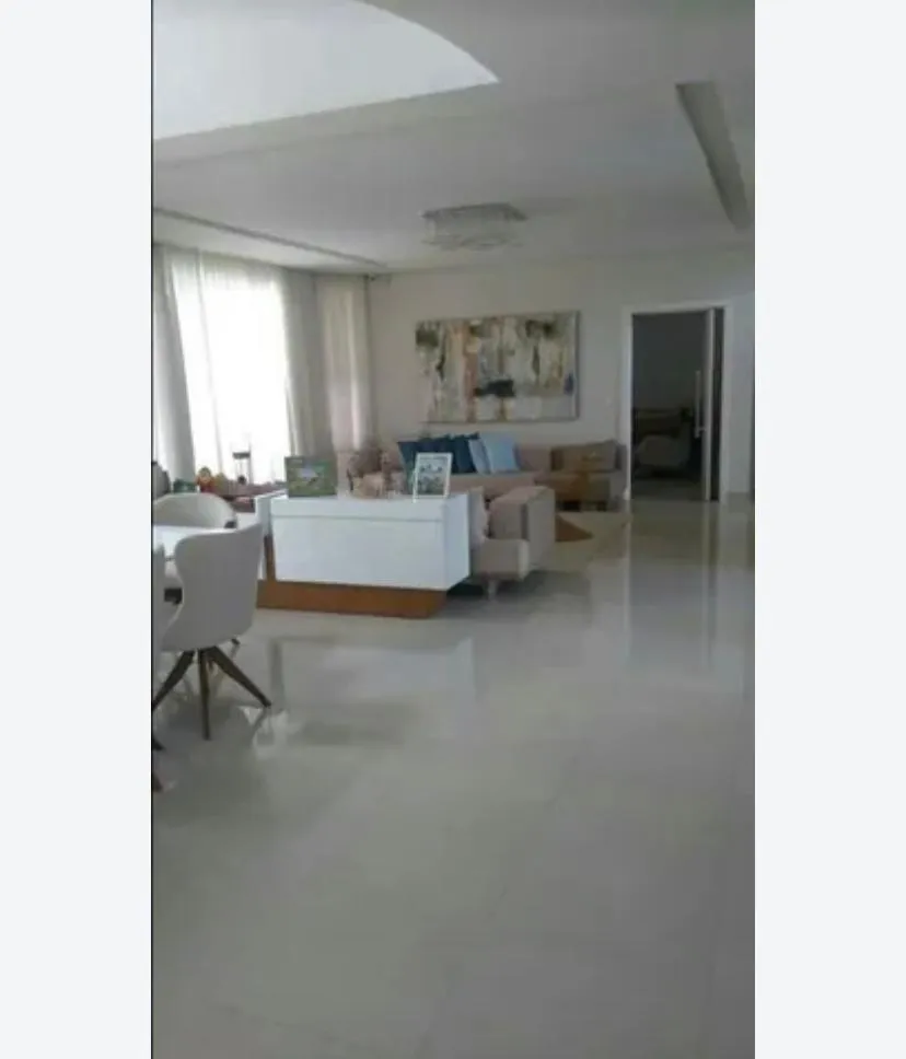 Imagem Casa Alto Padrão Localizada no Condominio Vila dos Inglezes.