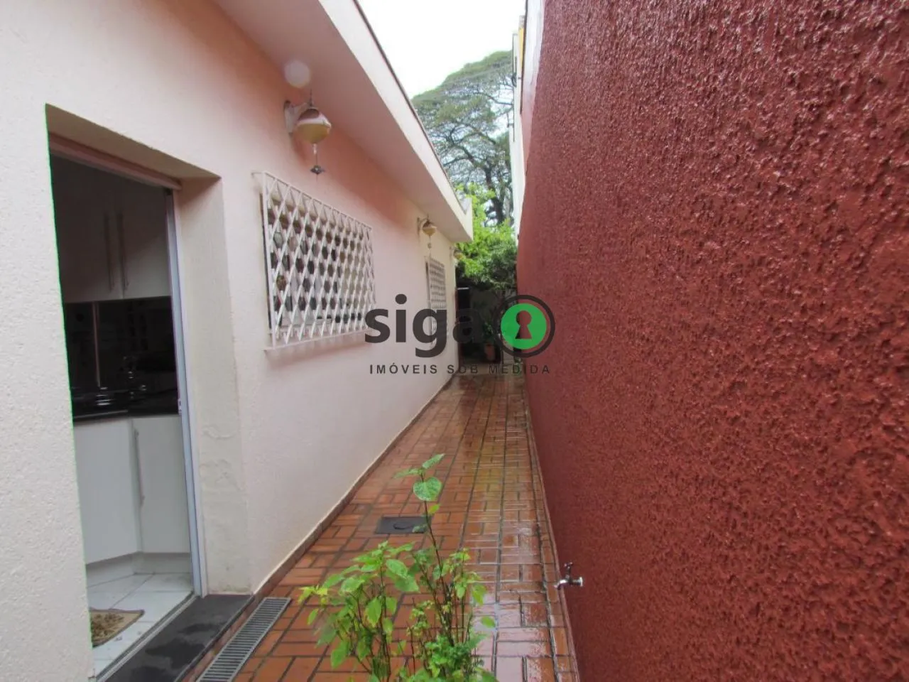 Imagem Casa Térrea à venda no Planalto Paulista com 2 suítes e 4 vagas cobertas em São Paulo