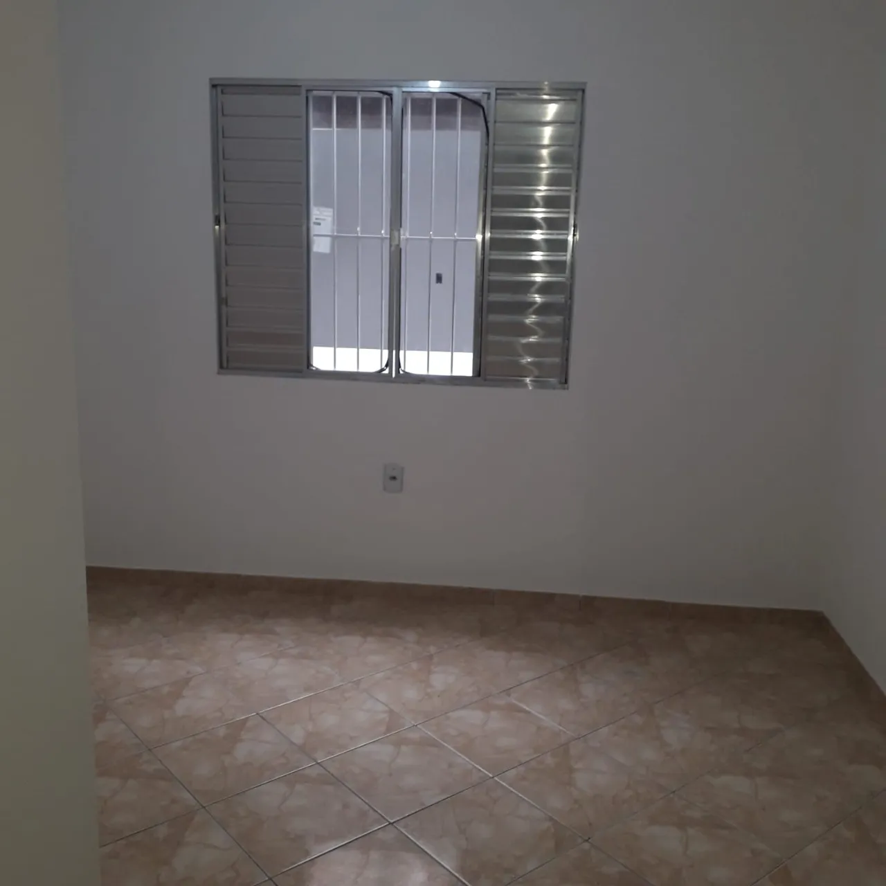 Imagem Casa à venda em Sorocaba-SP, Jardim Nilton Torres: 3 quartos, 1 suíte, 2 salas, 2 banheiros, 2 vagas de garagem, 125m².