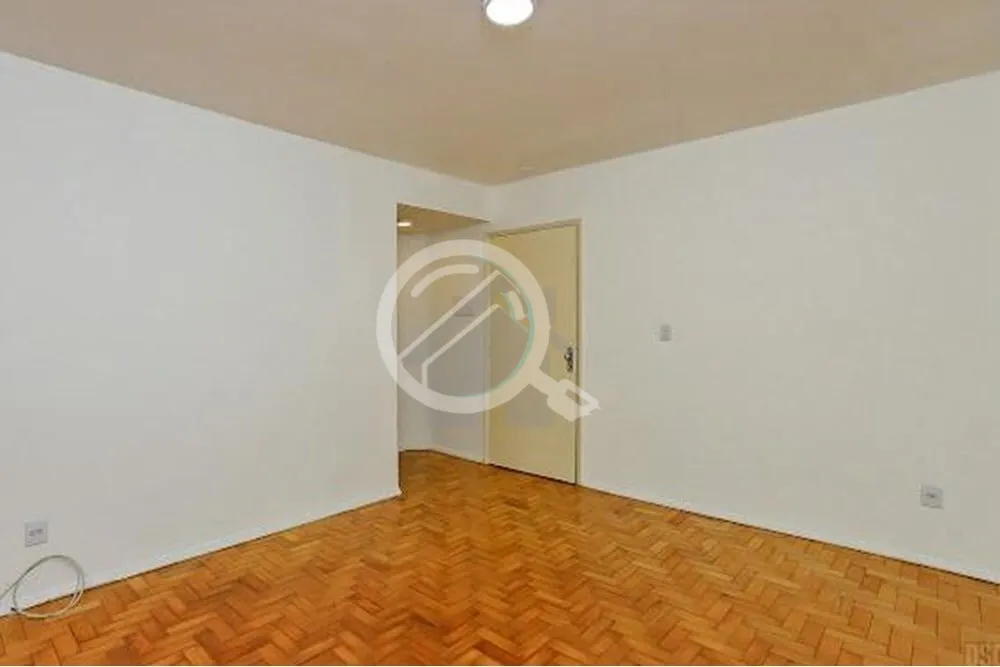 Imagem Apartamento de 42m² de área privativa, reformado, fundos, silencioso, possui 1 dormitório, amplo ...