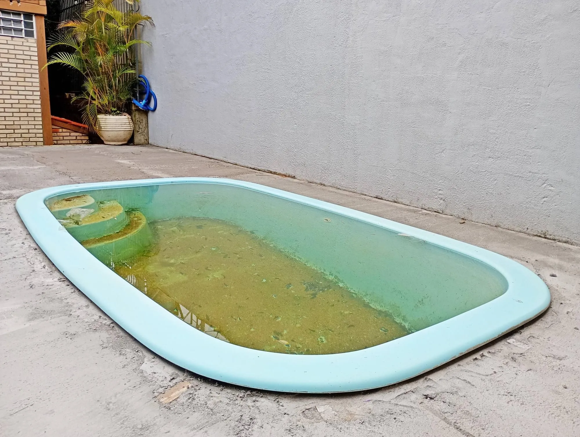 Imagem Casa com piscina e edícula
