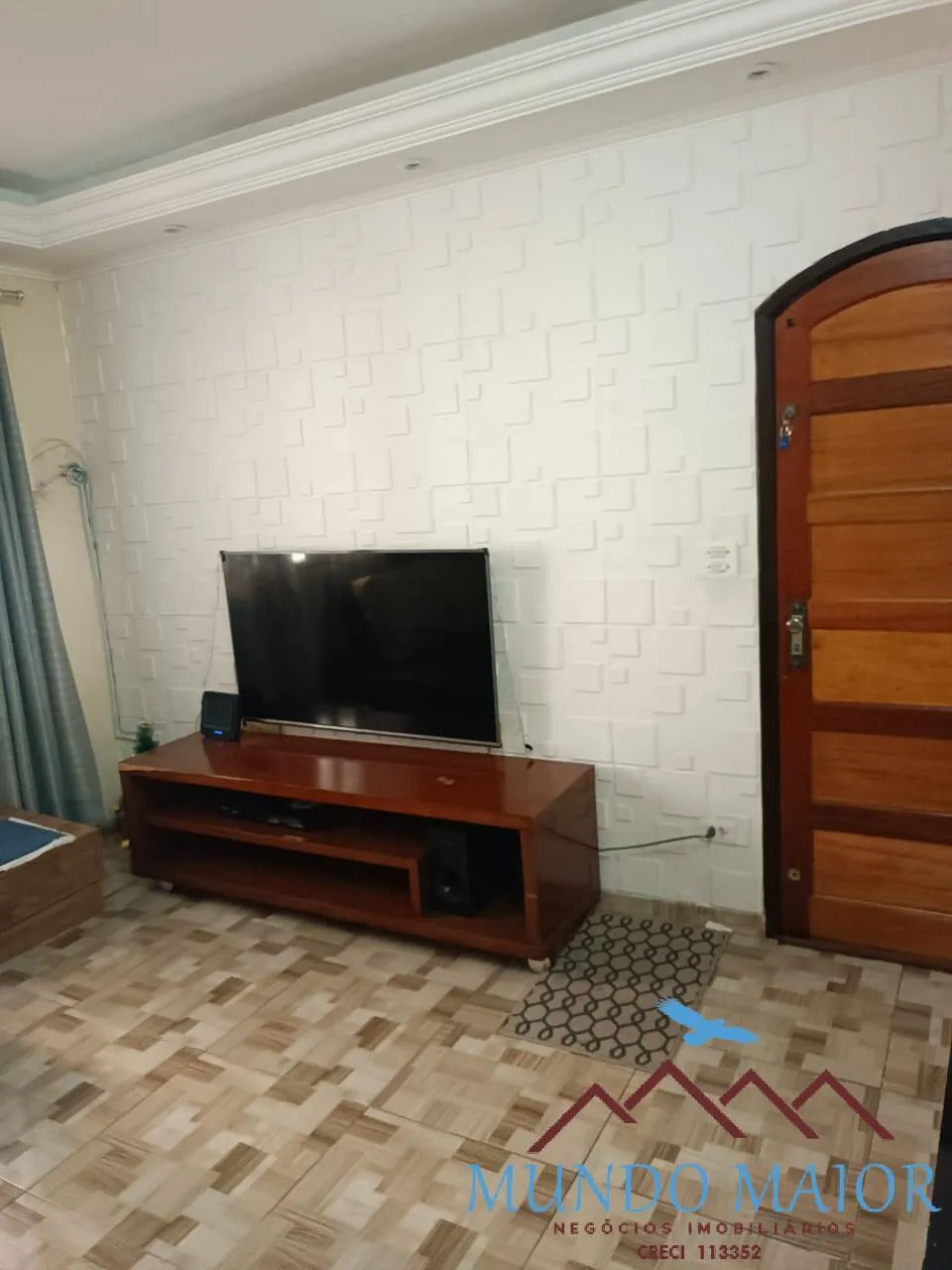 Imagem Sobrado Centro - 3 dormitorios e 1 suite e 2 Vagas -Casa Branca!!