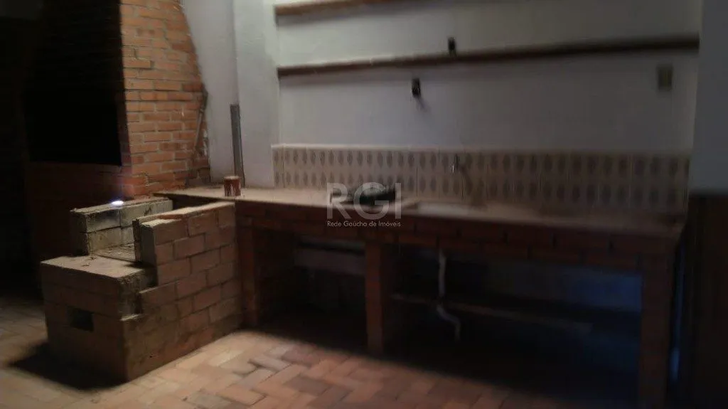 Imagem Casa para Venda - 244m², 2 dormitórios, 4 vagas - Teresópolis
