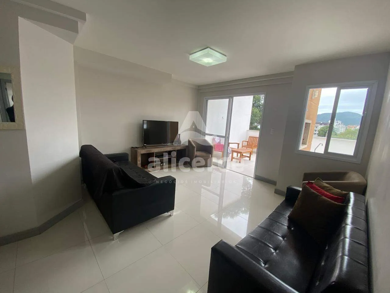 Imagem Cobertura Duplex à venda l 3 quartos, 1 suíte l140m² l Cachoeira do Bom Jesus - Florianópolis/SC