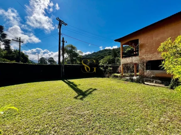 Imagem Casa para Venda em Teresópolis, Albuquerque, 3 dormitórios, 1 suíte, 2 banheiros, 3 vagas