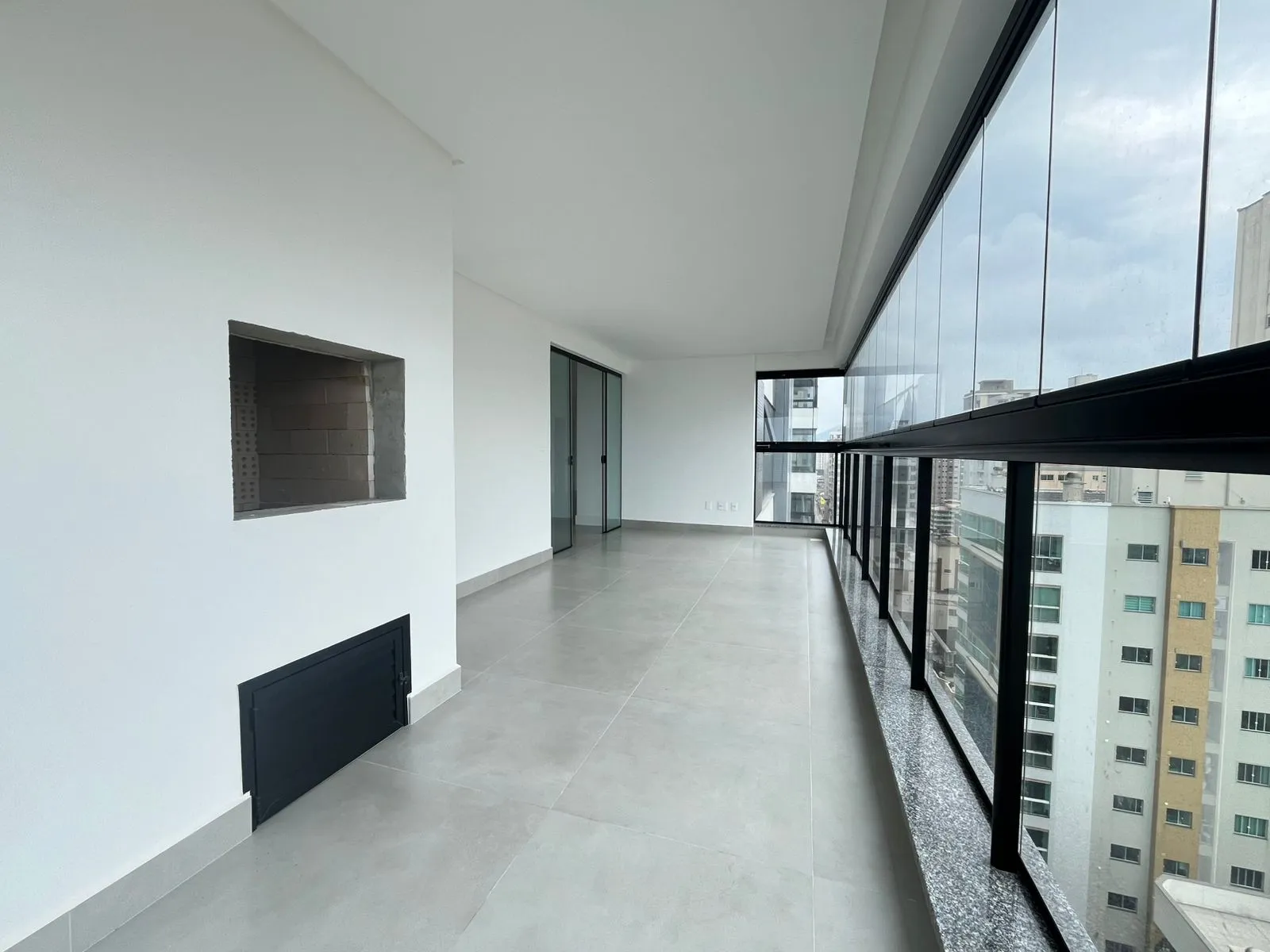 Imagem Apartamento com vista para o mar à venda com 207m2 por R$ 4.000.000,00