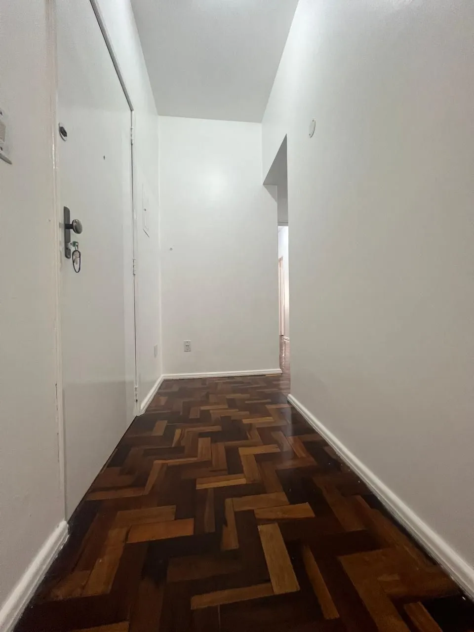 Imagem EXCELENTE E AMPLO APARTAMENTO 3 DORMITÓRIOS NO CENTRO - MUITA LUZ E O MELHOR DA VIDA URBANA!