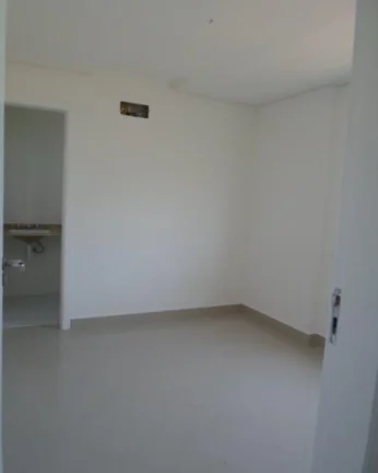 Imagem Apartamento à venda no Guarujá na Praia das Pitangueiras.