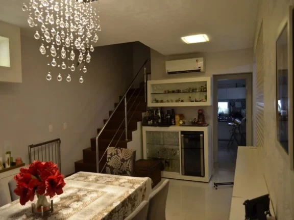 Imagem CASA NO CONDOMÍNIO VILLA DE SEVILHA - FLORES