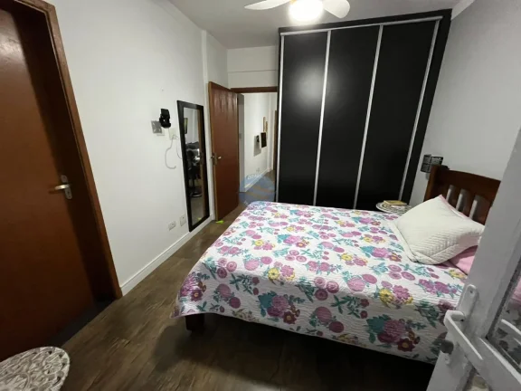 Imagem Ótimo apartamento a venda em Santos no Gonzaga av. da praia.