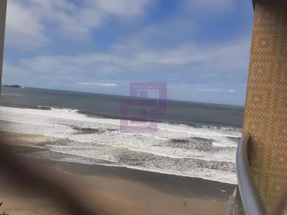 Imagem Pitangueiras, pé na areia. Próximo ao resturante Avelinos.