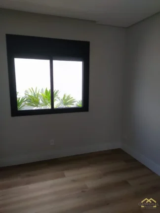 Imagem Casa Térrea com 3 suítes e 4 vagas cobertas no condomínio Brisas Jundiaí
