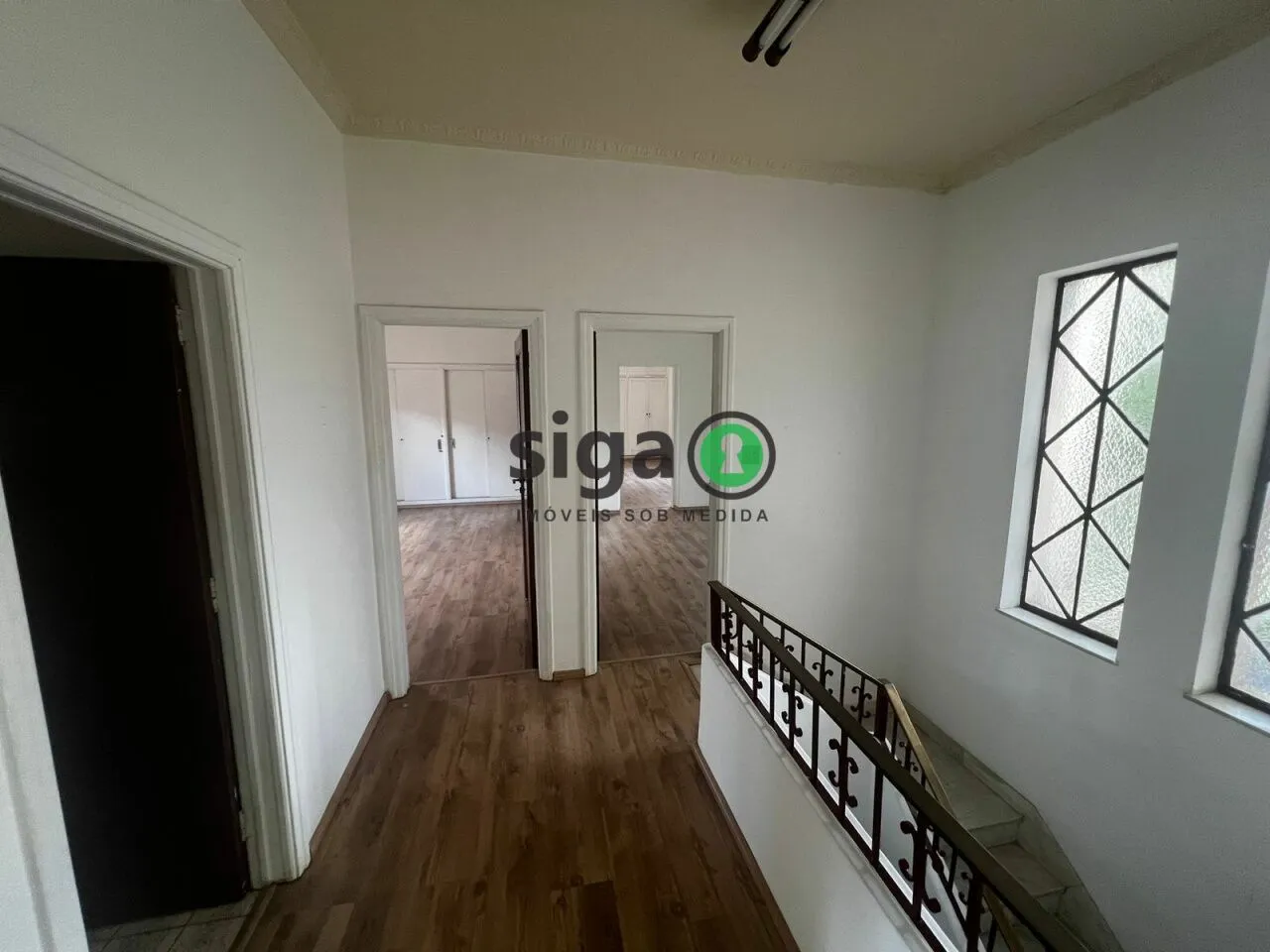 Imagem Casa Comercial para Venda ou Locação com 13 salas, 10 vagas, 9 banheiros no Jardim Paulista.