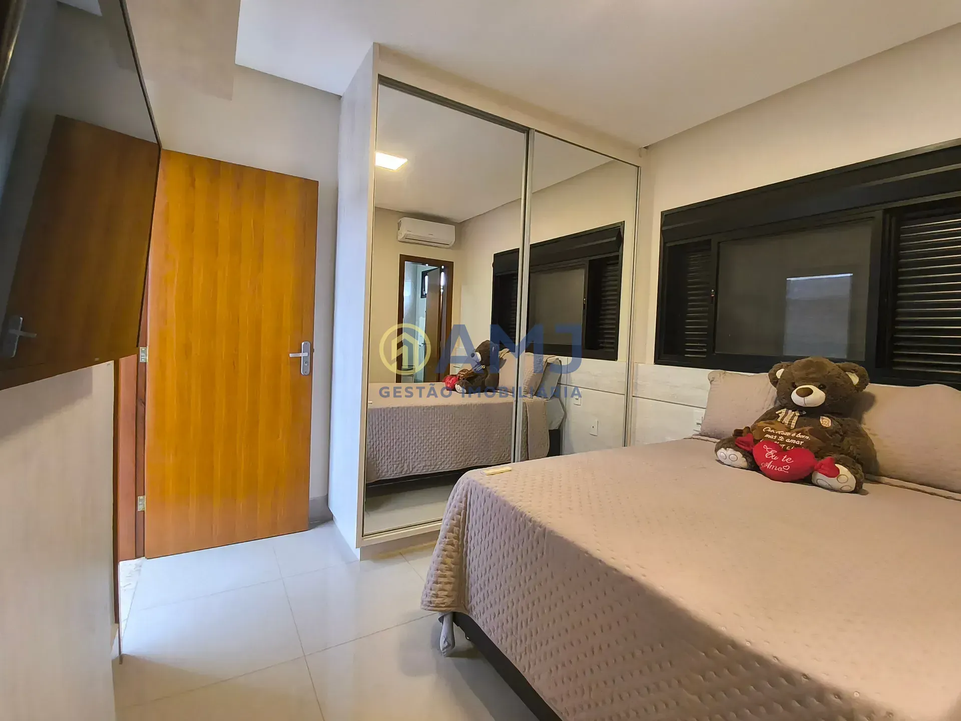 Imagem Sobrado à venda no Residencial Goiânia Golfe Clube- Portal do Sol Green