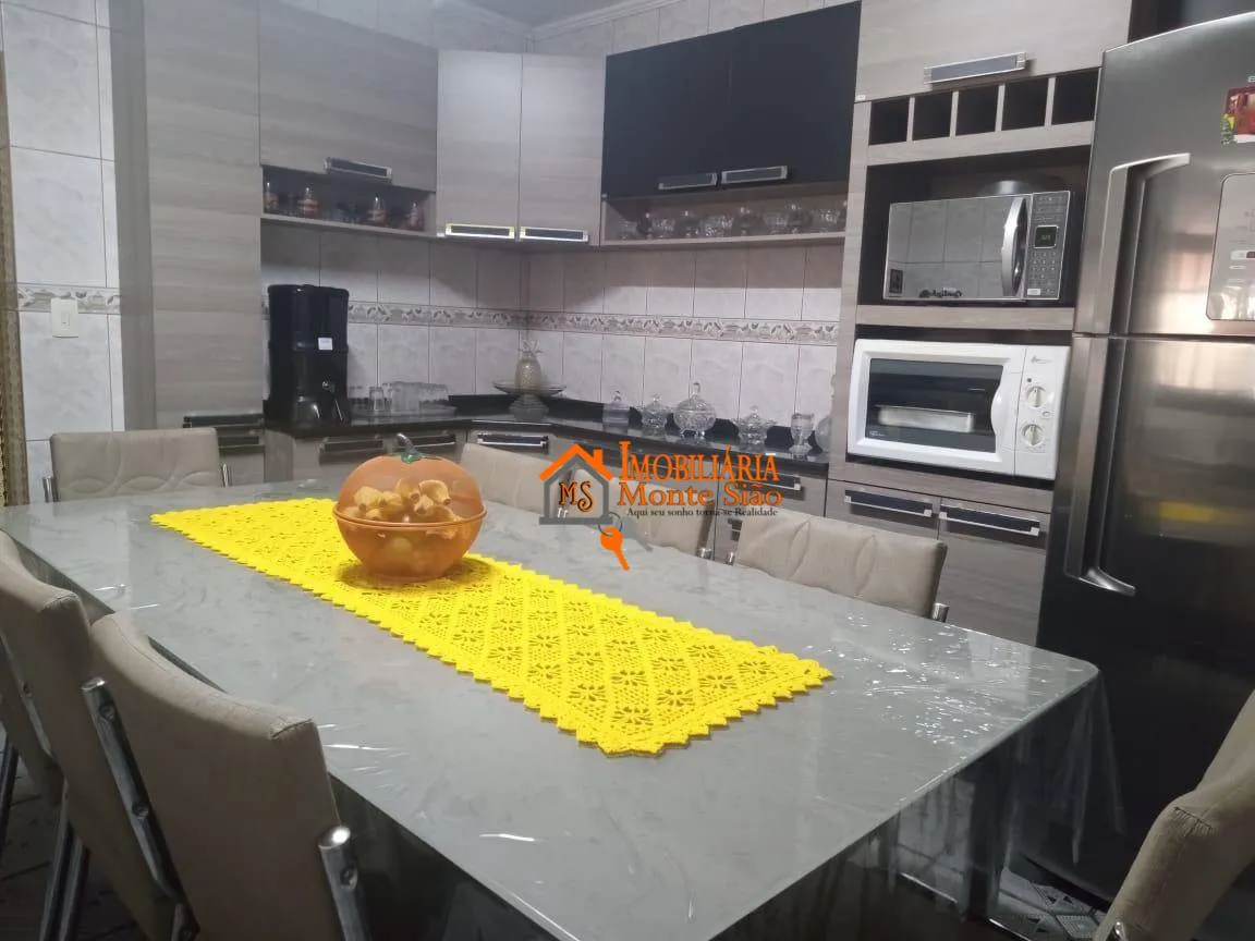 Imagem Sobrado com 3 dormitórios à venda, 210 m² por R$ 670.000,00 - Jardim São Domingos - Guarulhos/SP