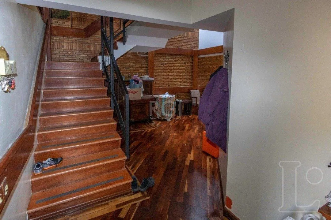 Imagem Casa para Venda - 349m², 4 dormitórios, sendo 1 suites, 3 vagas - Tristeza