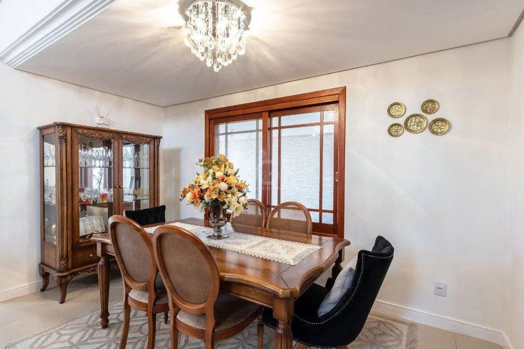 Imagem Casa para Venda - 293.76m², 3 dormitórios, sendo 1 suites, 6 vagas - Guarujá