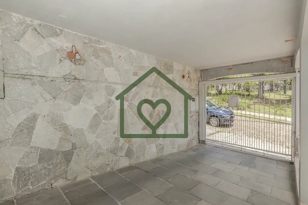 Imagem Casa ampla, no bairro Jardim Itu Sabará, com 3 dormitórios, possibilidade de 2 súites, sala de es...