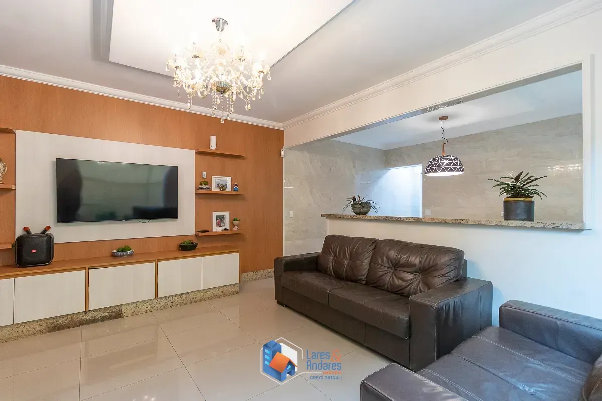 Imagem Casa para venda em Interlagos com 3 quartos, sendo 3 suítes, 125m²