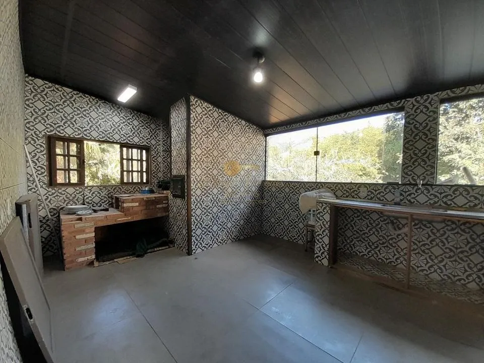 Imagem Sítio para Venda em Teresópolis / RJ no bairro Córrego das Pedras