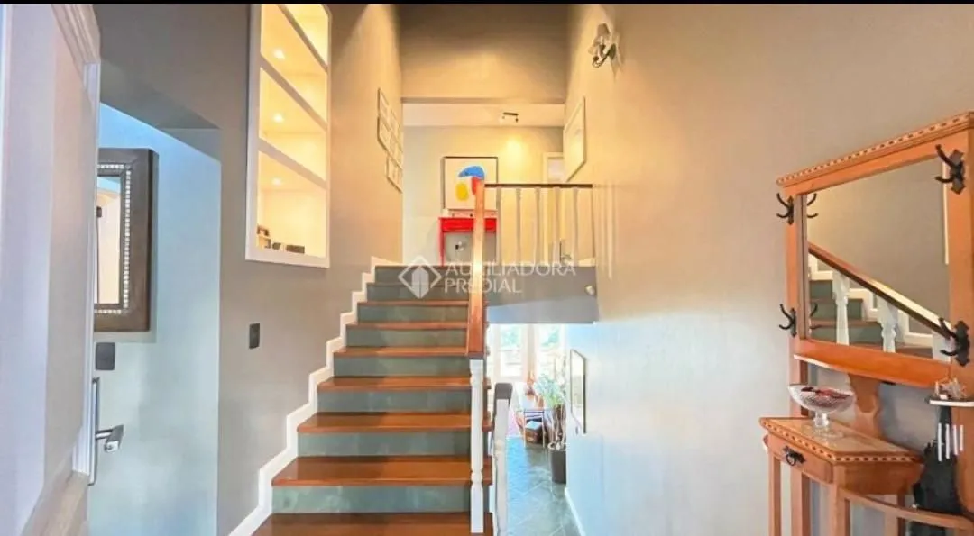 Imagem Casa com 3 dormitórios, bairro Sétimo Céu em Porto Alegre