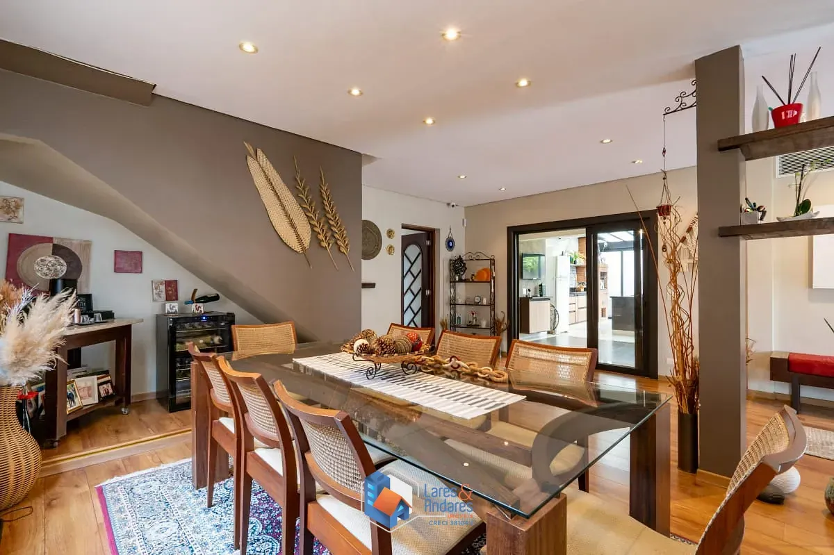 Imagem Casa para venda em Vila Suzana com 5 quartos, sendo 4 suítes, 373m²