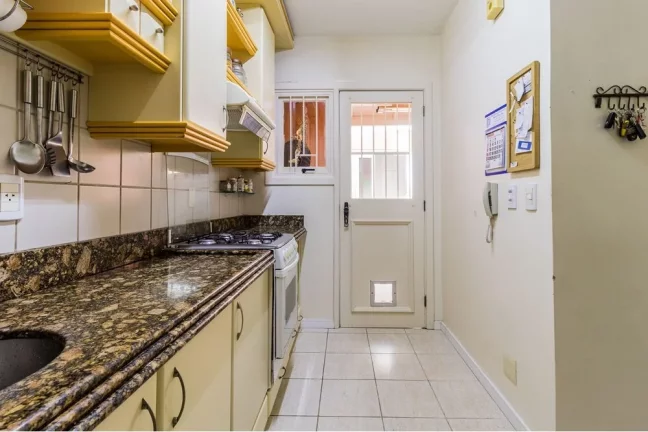 Imagem Casa em Condomínio para venda no bairro Teresópolis em Porto Alegre