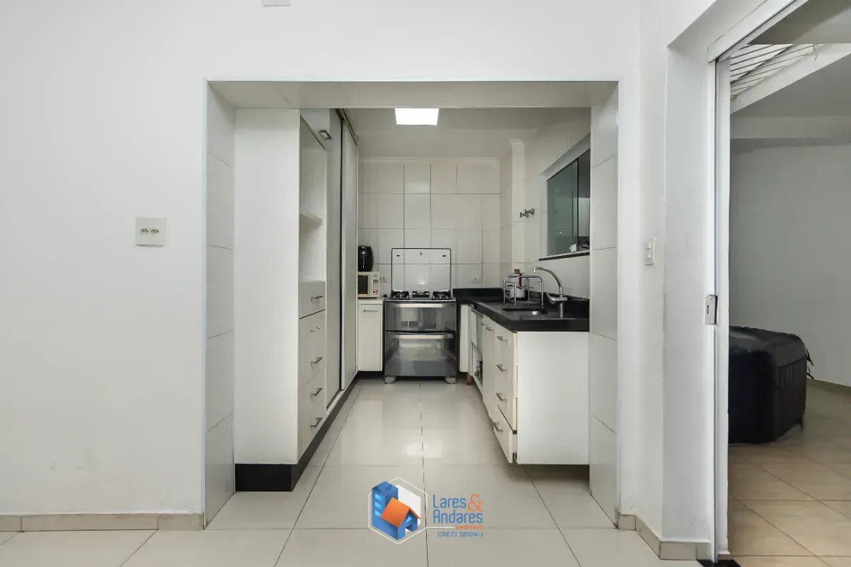 Imagem Sobrado para venda em Planalto Paulista com 3 quartos, sendo 1 suíte, 180m²