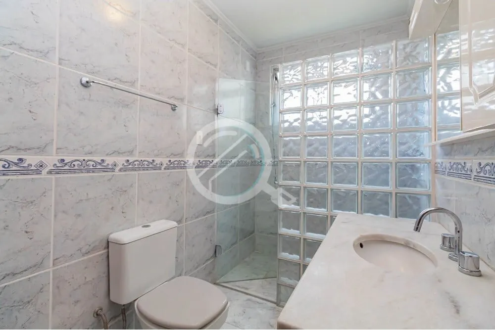 Imagem Amplo apartamento à venda em localização privilegiada, no bairro Rio Branco, - em Porto Alegre. D...