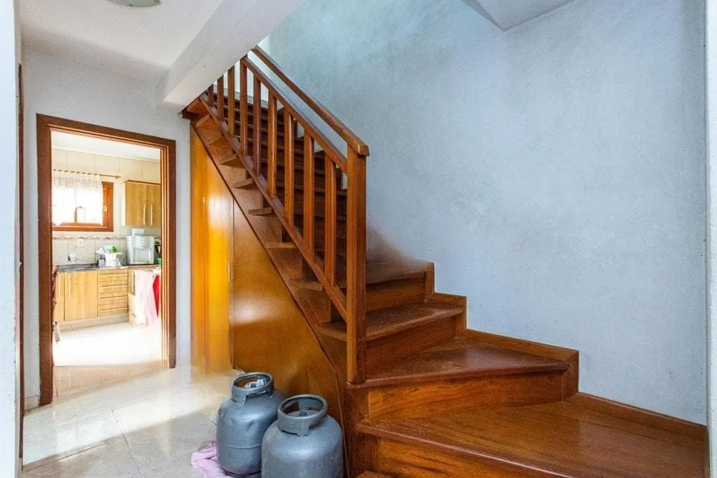 Imagem Casa de 3 dormitórios no Bairro Lomba do Pinheiro - Porto Alegre
