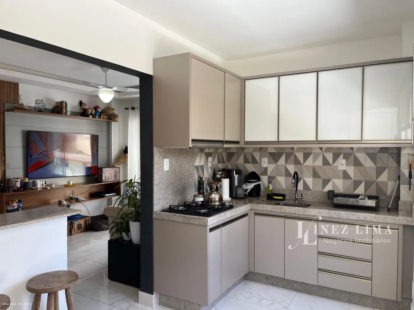 Imagem Apartamento para Venda, Meia Praia, 3 dormitórios, 1 suíte, 2 banheiros, 1 vaga