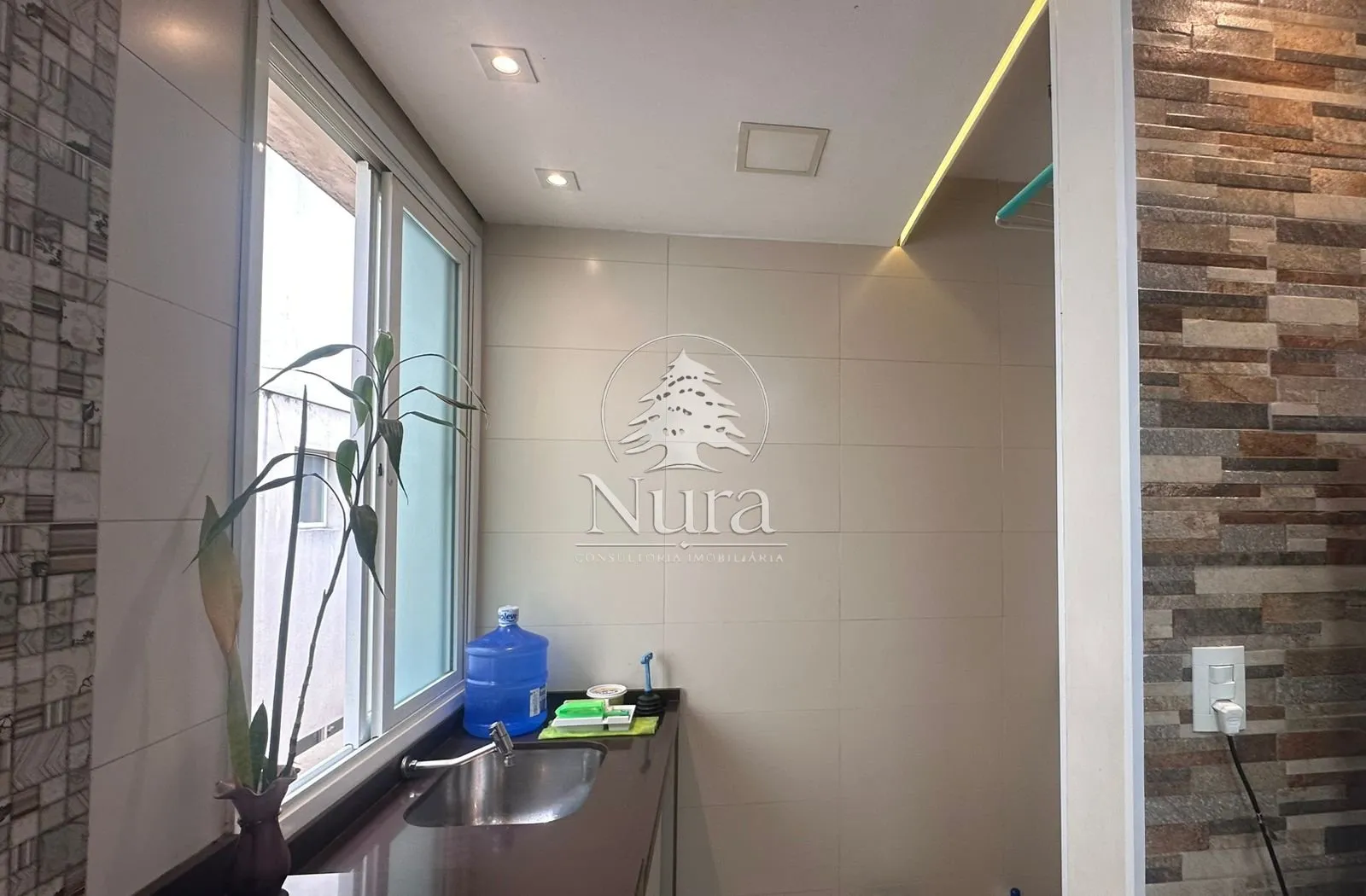 Imagem Apartamento de 2 quartos, 72m² no bairro Encruzilhada, em Santos