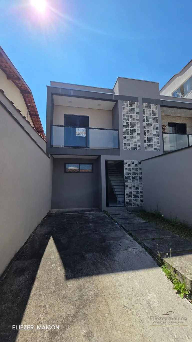 Foto do imóvel Sobrado à Venda com 3 quartos no Jardim das Acácias, Poços de Caldas - MG